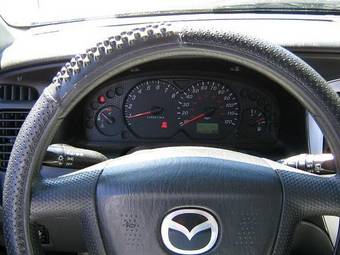 2003 Mazda Tribute Photos