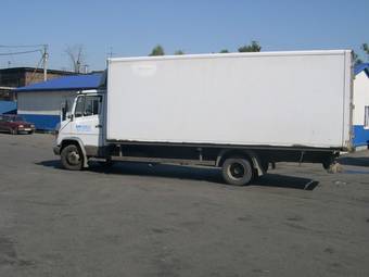 1999 Mercedes 814D