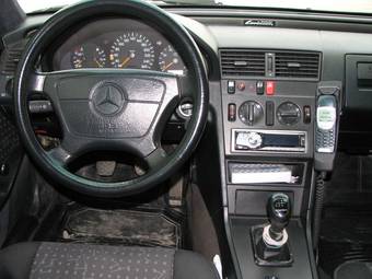 1994 Mercedes-Benz C-Class Photos