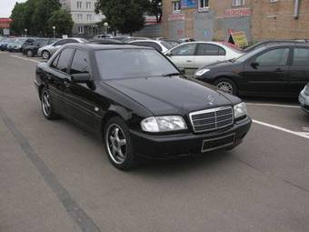 1999 Mercedes-Benz C-Class Pictures