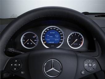 2010 Mercedes-Benz C-Class Images