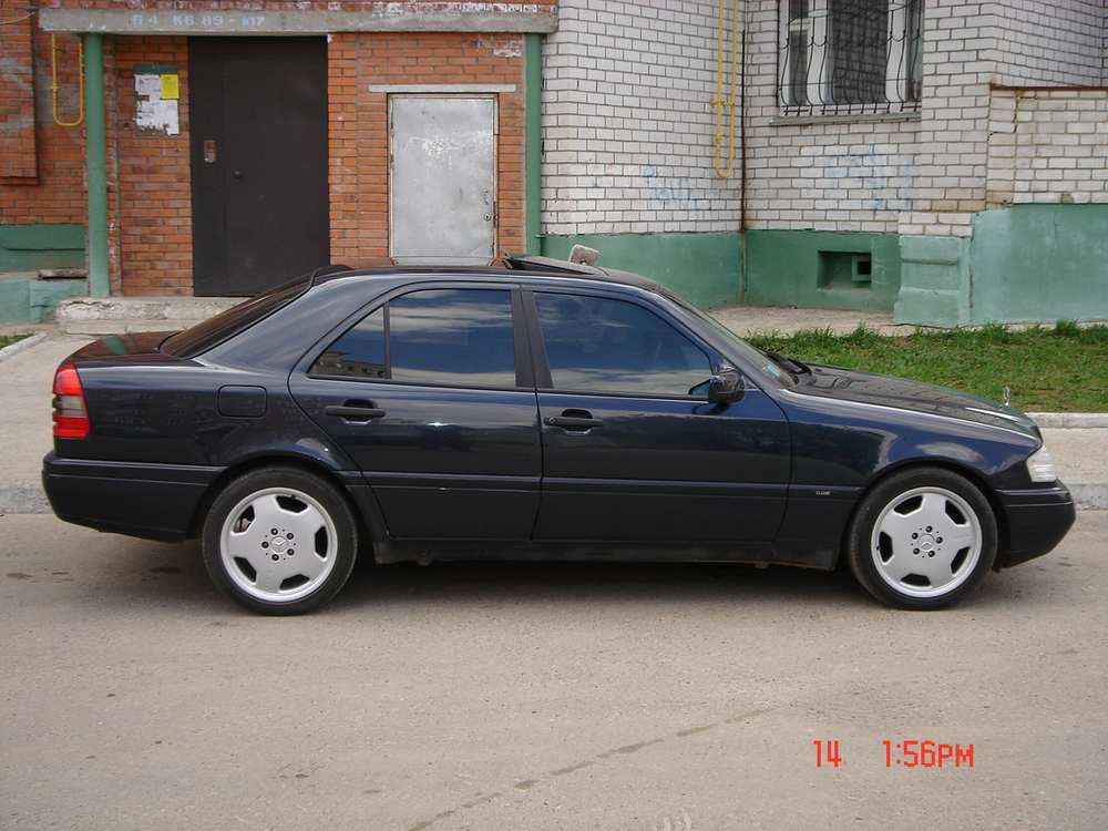 1996 Mercedes-Benz C200