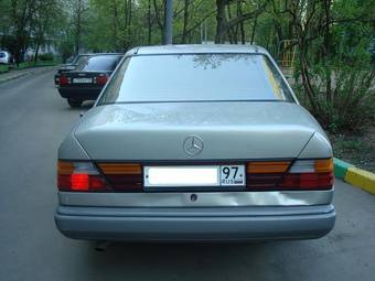 1987 Mercedes-Benz E-Class Photos