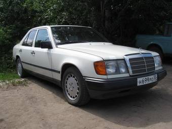 1987 Mercedes-Benz E-Class Pictures