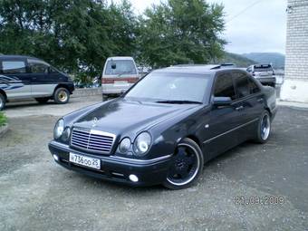 1997 Mercedes-Benz E-Class Photos