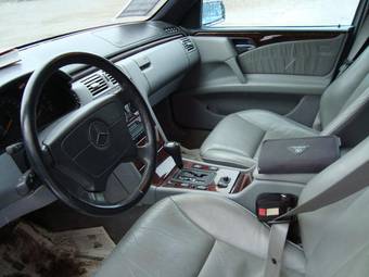1998 Mercedes-Benz E-Class Photos