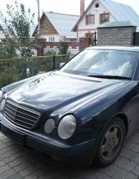 2001 Mercedes-Benz E-Class Pictures