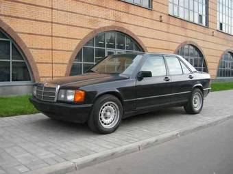 1985 Mercedes-Benz E190