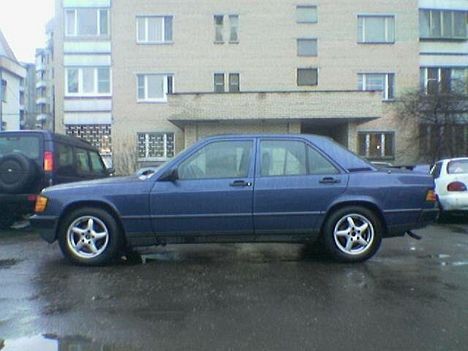 1987 Mercedes-Benz E190