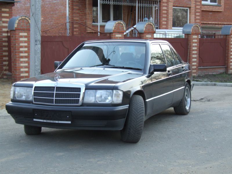 1990 Mercedes-Benz E190