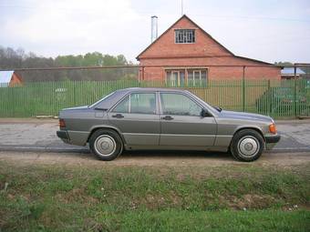 1990 Mercedes-Benz E190