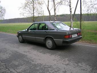 1990 E190