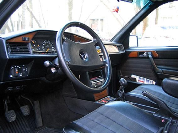 1991 Mercedes-Benz E190
