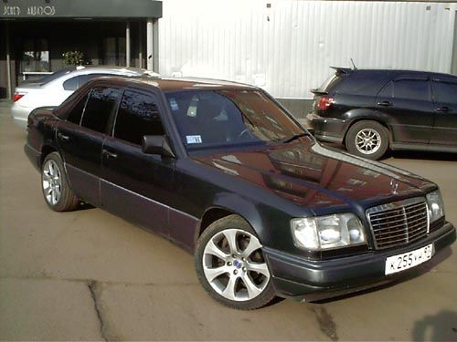 1994 Mercedes-Benz E200