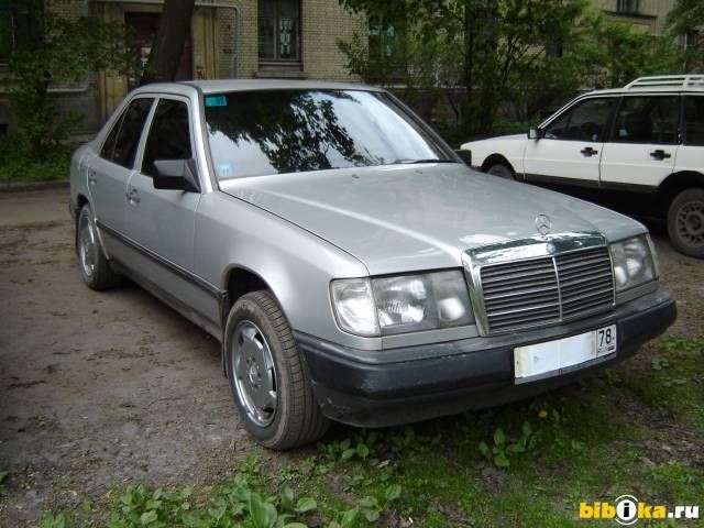 1987 Mercedes-Benz E230