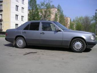 1990 Mercedes-Benz E300