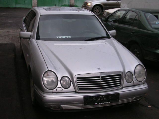 1996 Mercedes-Benz E420