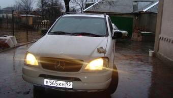 1997 Mercedes-Benz M-Class Pictures