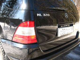 2000 Mercedes-Benz M-Class Pictures