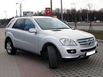 2006 Mercedes-Benz M-Class Images
