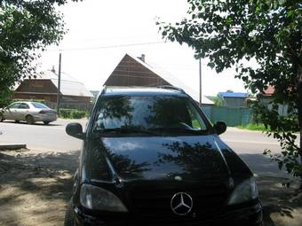 2000 Mercedes-Benz ML-Class Photos