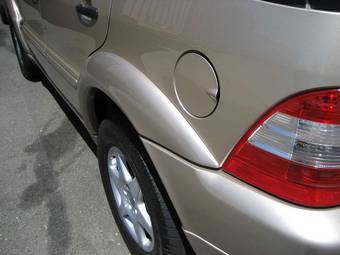 2003 Mercedes-Benz ML-Class Pictures