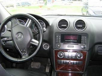 2005 Mercedes-Benz ML-Class Photos