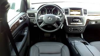 2012 Mercedes-Benz ML-Class Pictures