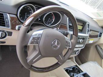 2012 Mercedes-Benz ML-Class Pics