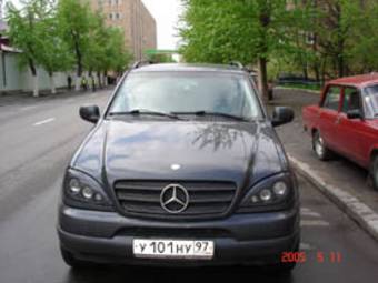 2000 Mercedes-Benz ML320