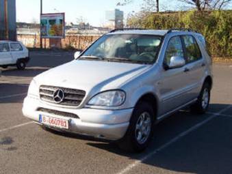 2001 Mercedes-Benz ML320