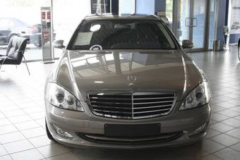 2007 Mercedes-Benz S-Class Pictures