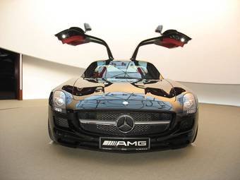2010 Mercedes-Benz SLS AMG Pictures