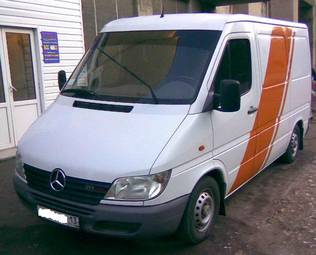 2001 Mercedes-Benz Sprinter Pictures