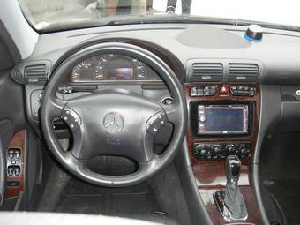 2004 Mercedes-Benz W203 Pictures