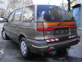 1992 Mitsubishi Chariot Pictures