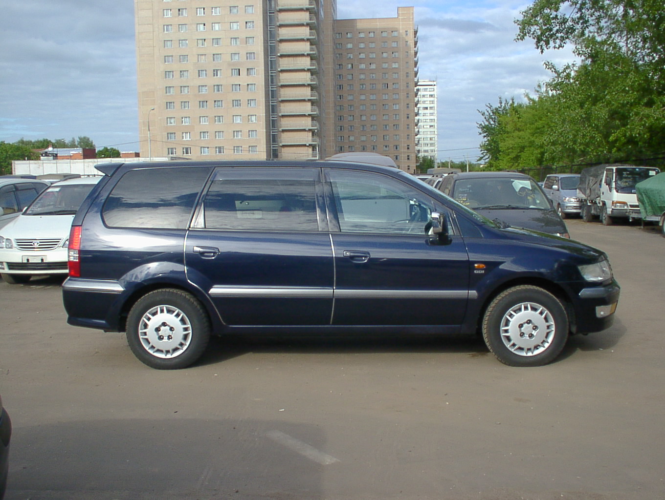 1998 Mitsubishi Chariot Grandis For Sale
