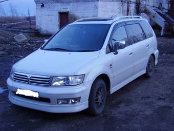 1999 Mitsubishi Chariot Grandis