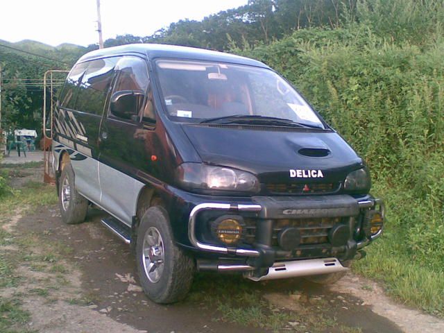 1995 Mitsubishi Delica