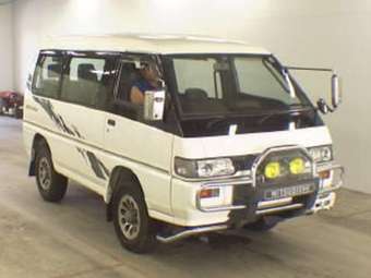 1996 Mitsubishi Delica Pictures