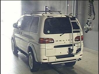 1998 Mitsubishi Delica Pictures