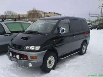 2000 Mitsubishi Delica Pics