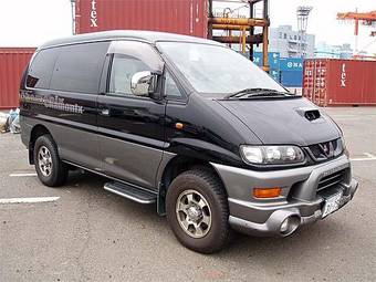 2001 Mitsubishi Delica Pictures