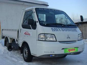 2000 Mitsubishi Delica Cargo Pictures