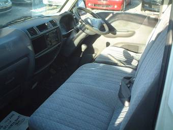 2002 Mitsubishi Delica Van Images