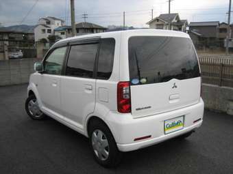2005 Mitsubishi eK Wagon Pictures