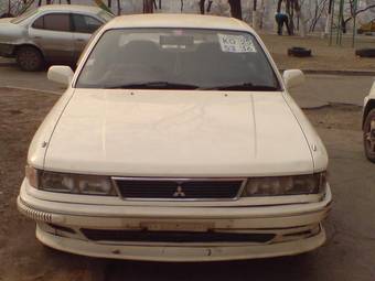 1990 Mitsubishi Eterna Sava Photos
