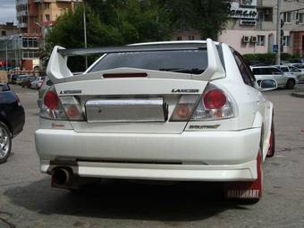 1998 Mitsubishi Lancer Evolution Pictures