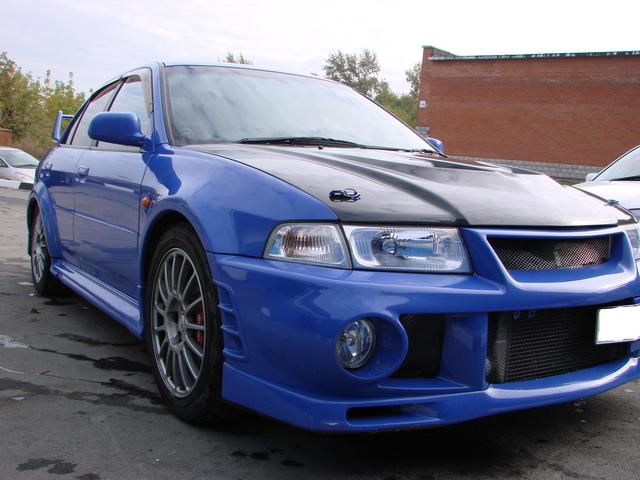 1999 Mitsubishi Lancer Evolution Pictures