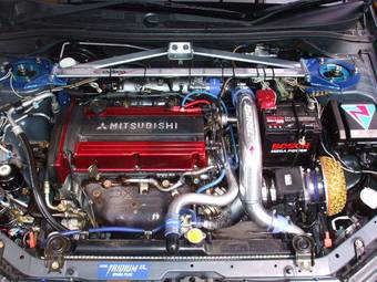 2004 Mitsubishi Lancer Evolution Pictures